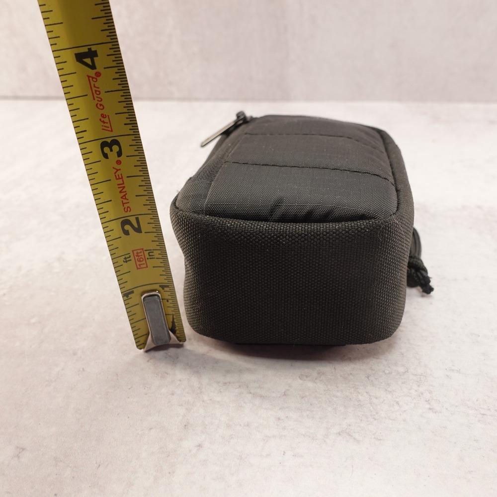 Lowepro Black Compact Digital Camera Pouch Sony ZV1 5.5"x3"x2" Case - Picture 9 of 9